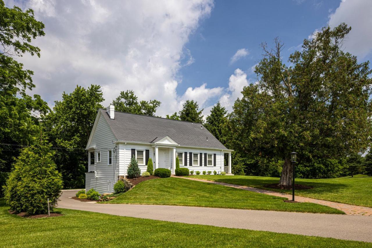 Baywood Conference And Lodging Center Coraopolis Buitenkant foto