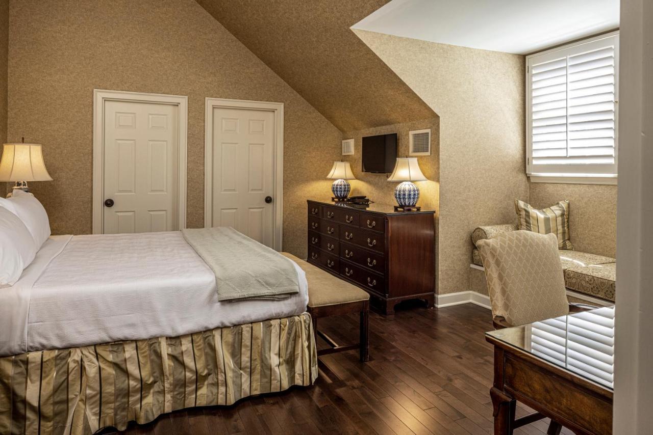 Baywood Conference And Lodging Center Coraopolis Buitenkant foto