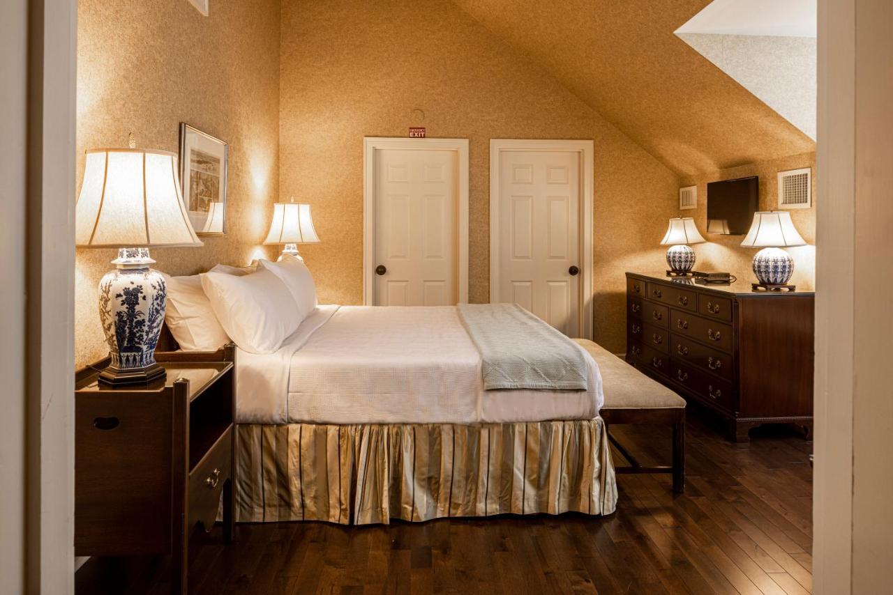 Baywood Conference And Lodging Center Coraopolis Buitenkant foto