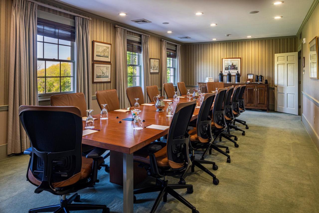 Baywood Conference And Lodging Center Coraopolis Buitenkant foto