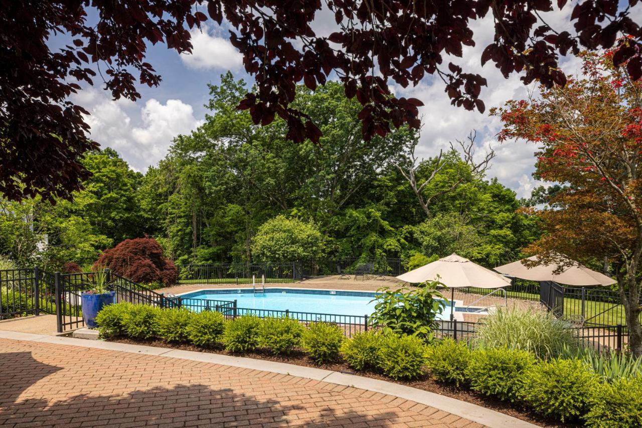 Baywood Conference And Lodging Center Coraopolis Buitenkant foto
